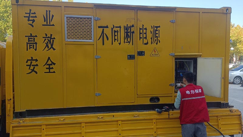 盐山柴油发电机组和UPS电源配合使用时，如何避免切换过程中的电力中断？