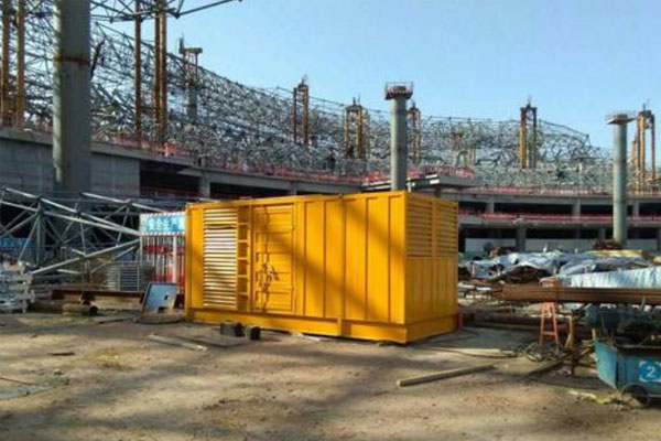 盐山发电机出租如何判断空气滤清器是否需要更换？